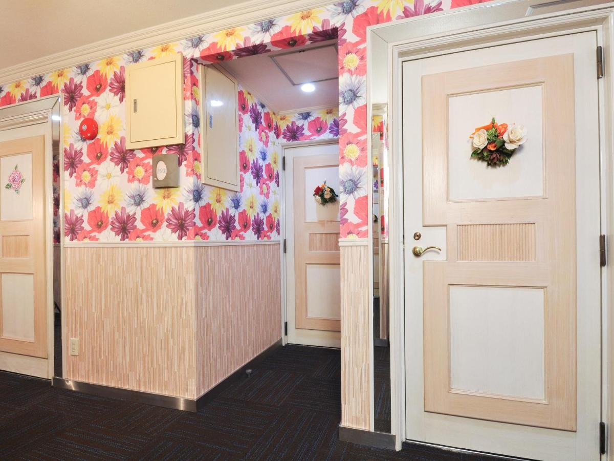 Hotel Roselips Tsuruhashi ローズリップス鶴橋 Ōsaka Exterior foto